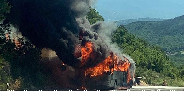 Izgorio autobus širokobriješke tvrtke koji je vozio djecu na ekskurziju ljubuski.info