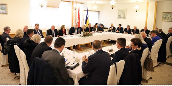 Održana sjednica proširenog Predsjedništva HDZ-a BiH ljubuski.info