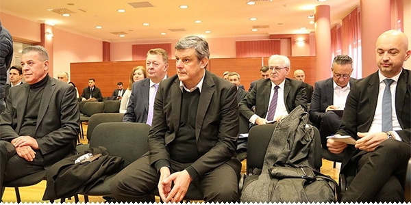 Zašto ni(su) došli na Anđelkov zbor? Da možda probamo demokraciju u privatnoj organizaciji Dragana Čovića? ljubuski.info