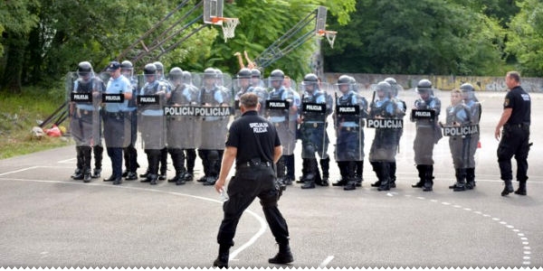 Interventna policija u Širokom vježbala za navalu prosvjednika i migranata ljubuski.info