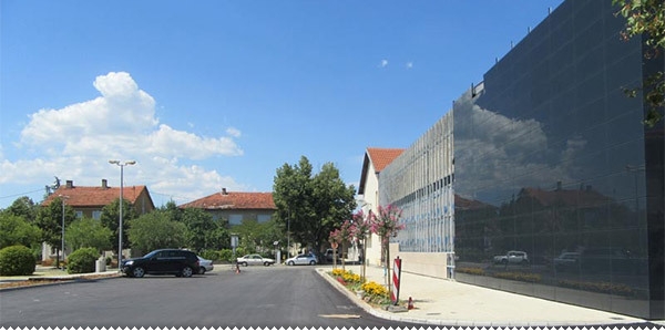Uređivanje okoliša pored zgrade kina ljubuski.info