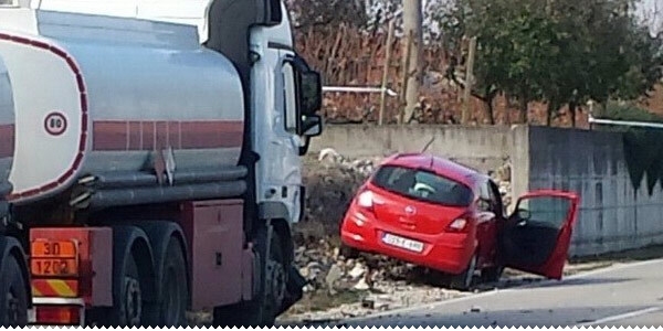 Jedna osoba smrtno stradala u prometnoj nesreći na Hardomilju Jedna osoba smrtno stradala u prometnoj nesreći na Hardomilju