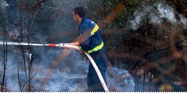 Gorio kontejner pun otpada kod zgrade Općine ljubuski.info