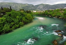 Tiho teče Neretva... rijeka