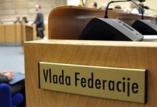 Kako primiriti građansko nezadovoljstvo i ostati na vlasti? znak