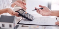 Gotovo svaki zaposlenik ima kredit, dug prema bankama 12. milijardi KM ljubuski.info