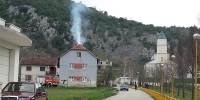 Gorjela zgrada u Vitini, na vatrogasce se urušio strop ljubuski.info